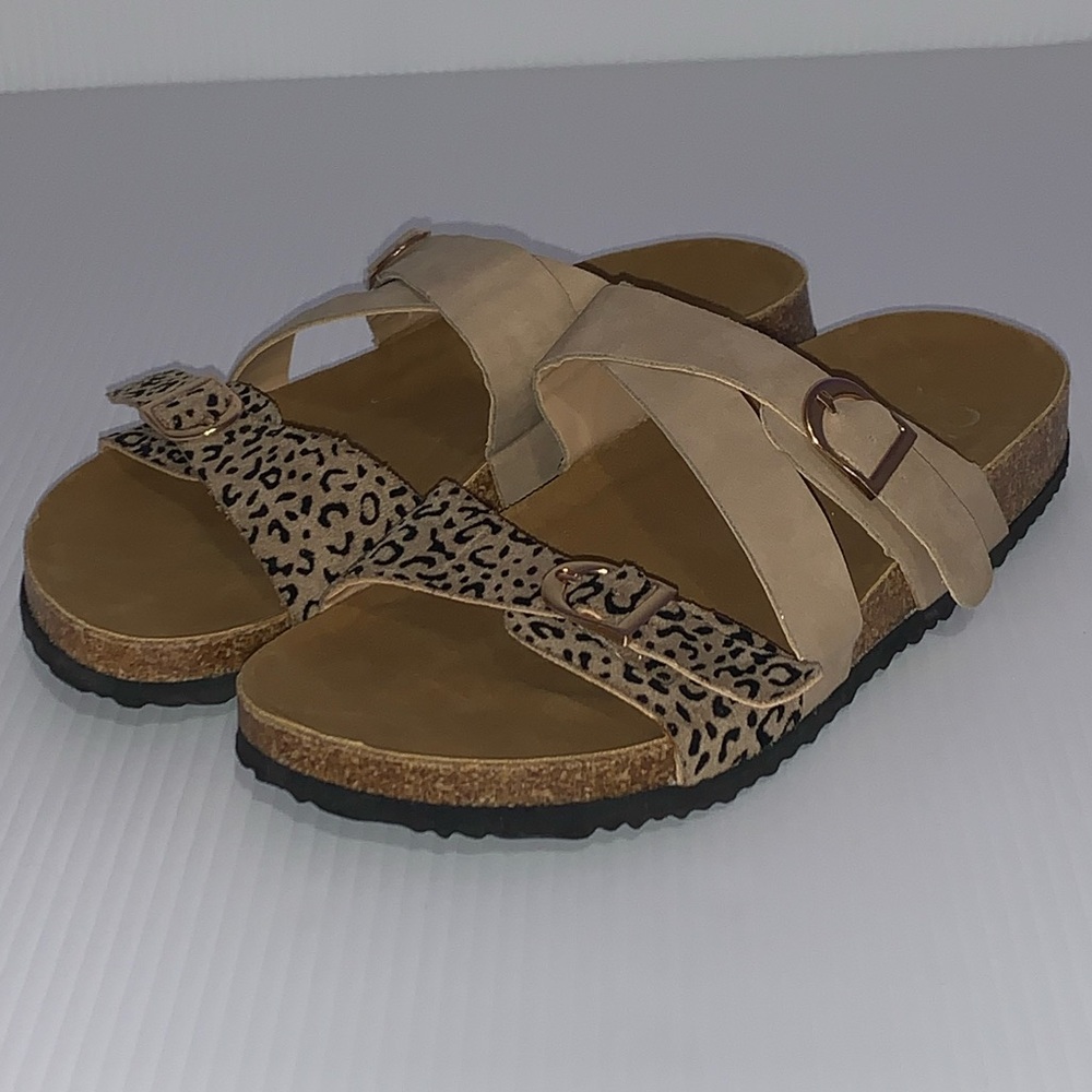 YoKi Gian Cheetah Buckle Slides